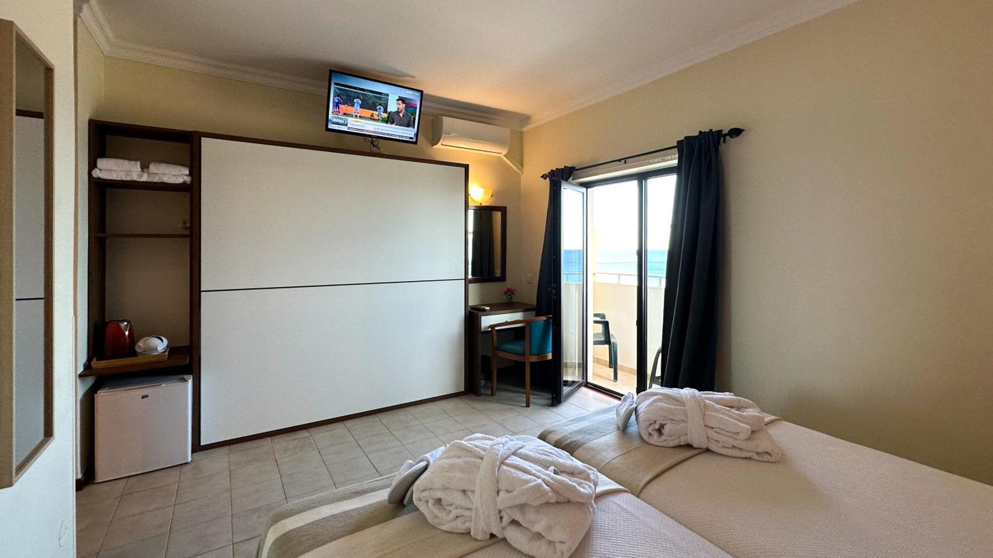 Hotel Avenida Praia Portimão Kültér fotó