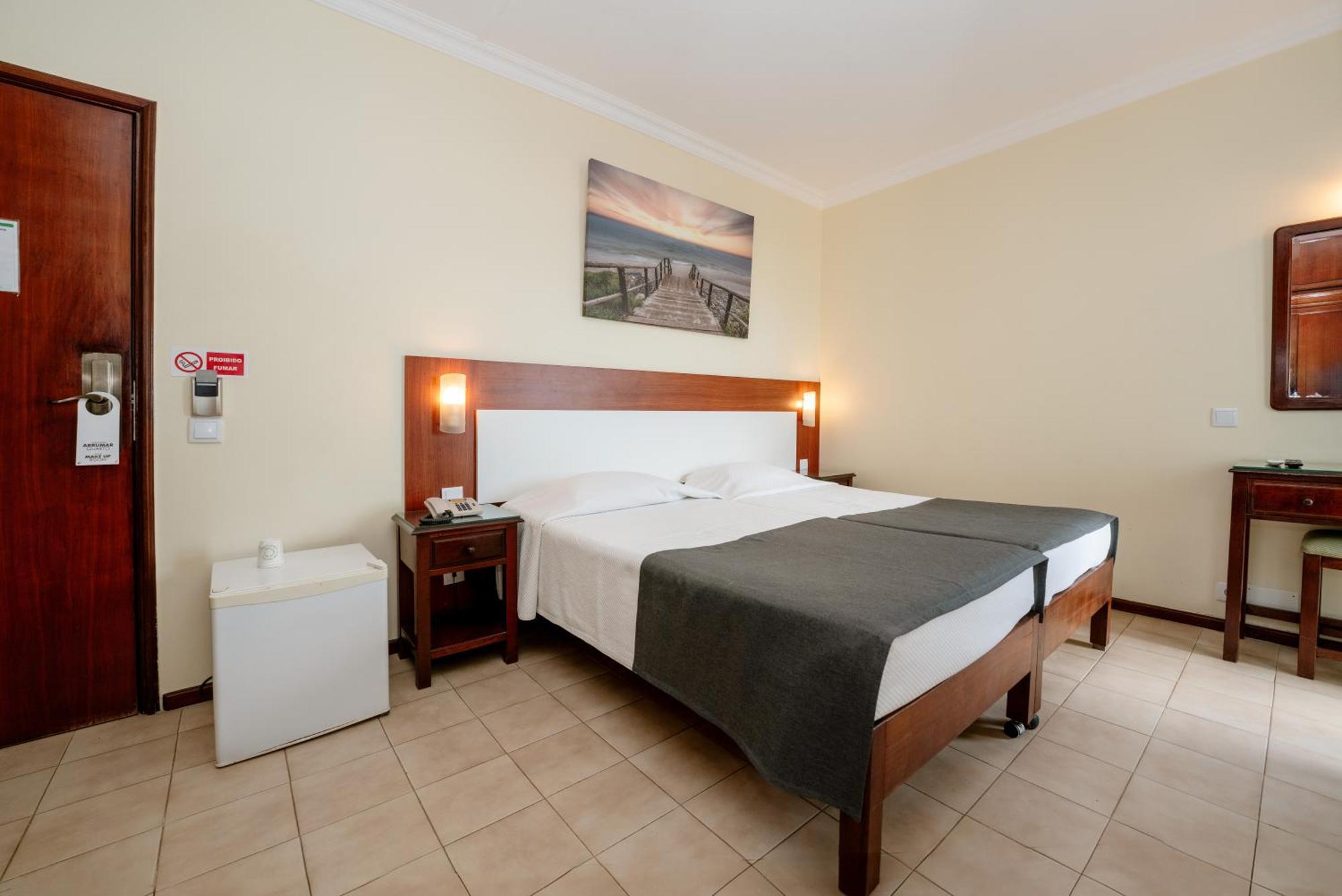 Hotel Avenida Praia Portimão Kültér fotó