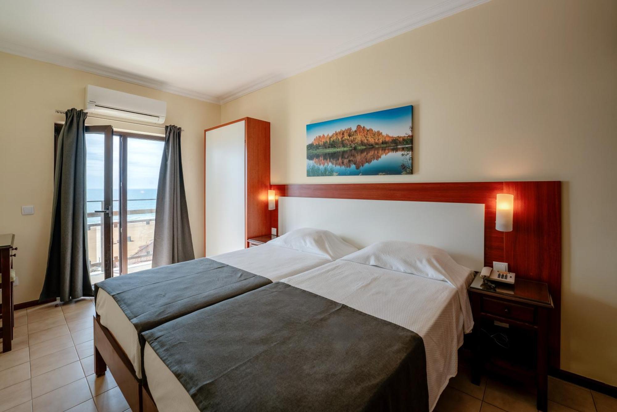 Hotel Avenida Praia Portimão Kültér fotó
